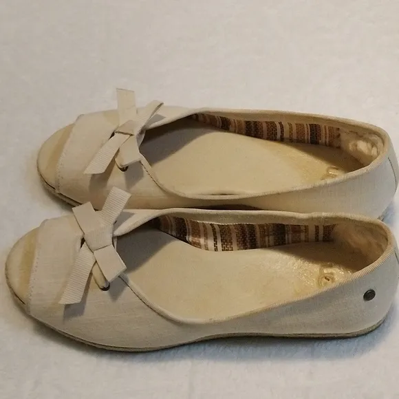 UGG slipon shoes size US 6