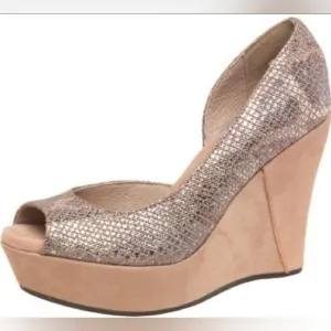 UGG Toura Snake Print Peep-toe Embossed Wedge 6