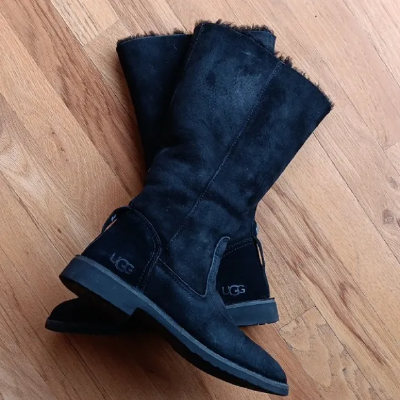 UGG Women's Black Boots Size 8.5 Great Condition!