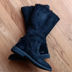 UGG Women's Black Boots Size 8.5 Great Condition!