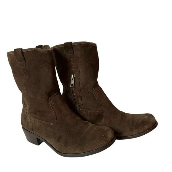Ugg youth girls pull on low heel boots brown suede size US 4 EU 34
