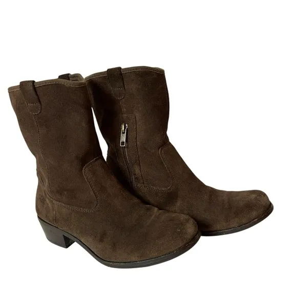 Ugg youth girls pull on low heel boots brown suede size US 4 EU 34