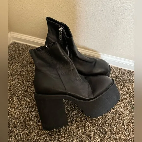 UNIF Bonnie Brat Leather Platform Ankle Boots Sz 7 in Black