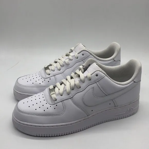 USED Mens Nike Air Force 1 Low '07 Triple White Casual Sneaker CW2288-111 No Box