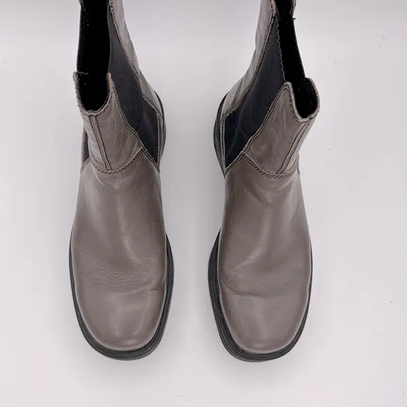 VAGABOND -women’s Tara Chelsea Boot patent leather platform mocha bootie 8.5/ 39