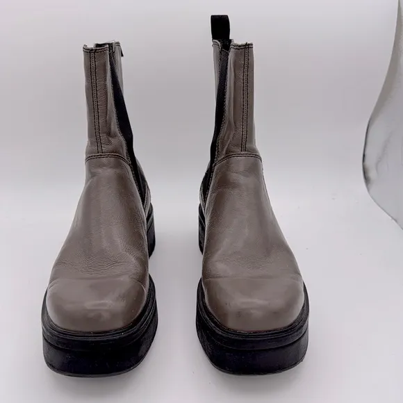 VAGABOND -women’s Tara Chelsea Boot patent leather platform mocha bootie 8.5/ 39