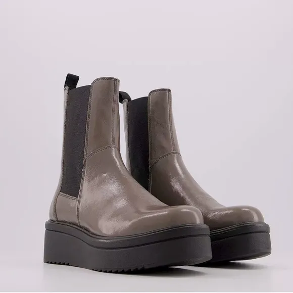 VAGABOND -women’s Tara Chelsea Boot patent leather platform mocha bootie 8.5/ 39