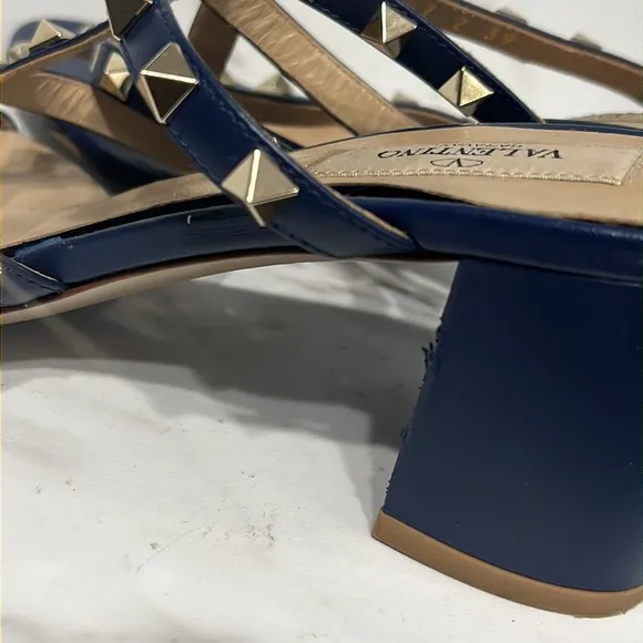 Valentino Garavani Rockstud Block Heel Slide Sandals blue sz 39.    (Q1)