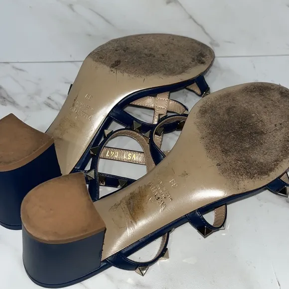 Valentino Garavani Rockstud Block Heel Slide Sandals blue sz 39.    (Q1)