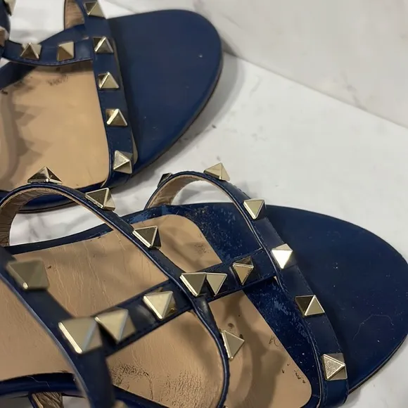 Valentino Garavani Rockstud Block Heel Slide Sandals blue sz 39.    (Q1)