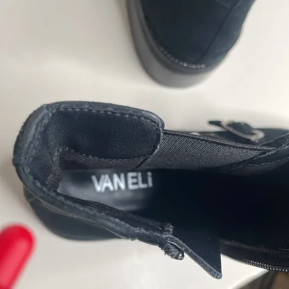 Vaneli M black suede leather kiltie ankle boot with silver toned studs, size 8N