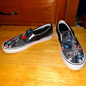 Vans Slip On Tiger Floral Skateboarding Casual Sneakers In A Mens 6/ W 7.5