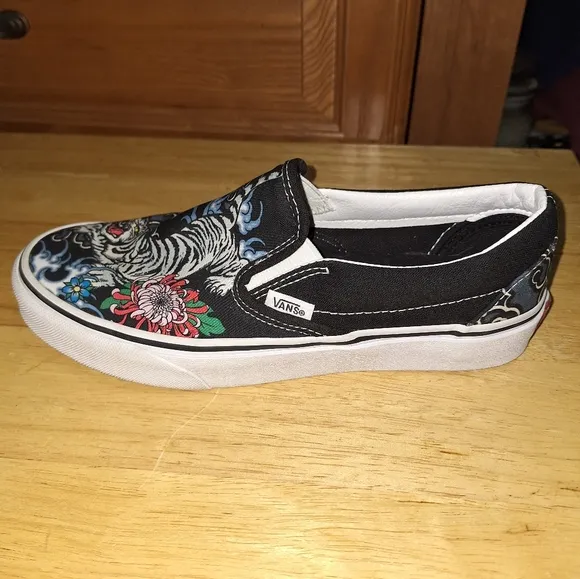 Vans Slip On Tiger Floral Skateboarding Casual Sneakers In A Mens 6/ W 7.5