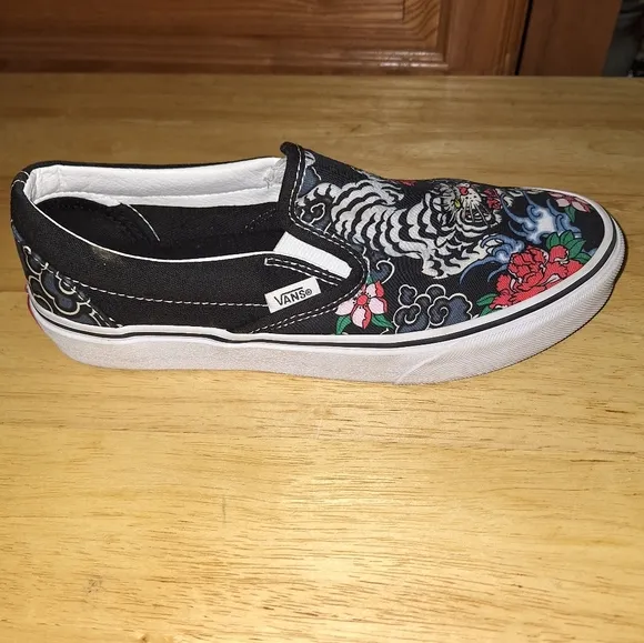 Vans Slip On Tiger Floral Skateboarding Casual Sneakers In A Mens 6/ W 7.5