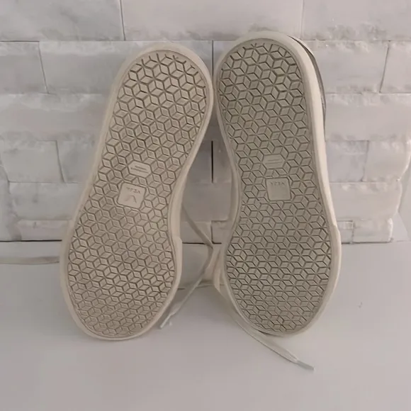 VEJA CAMPO TRAINERS Bronze Metallic White size EU 38, US 7