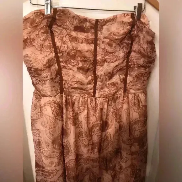 VENUS above the knee strapless mini dress