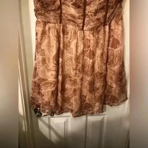 VENUS above the knee strapless mini dress