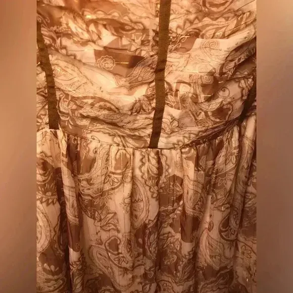 VENUS above the knee strapless mini dress