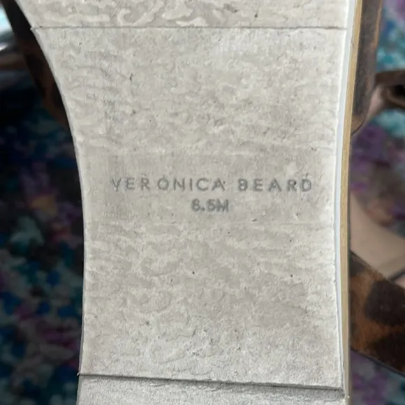 🐆Veronica Beard Wynie Platform Sandals🐆