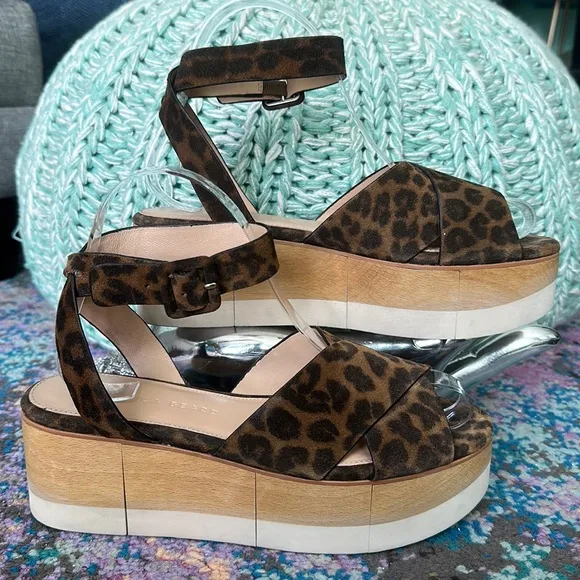 🐆Veronica Beard Wynie Platform Sandals🐆