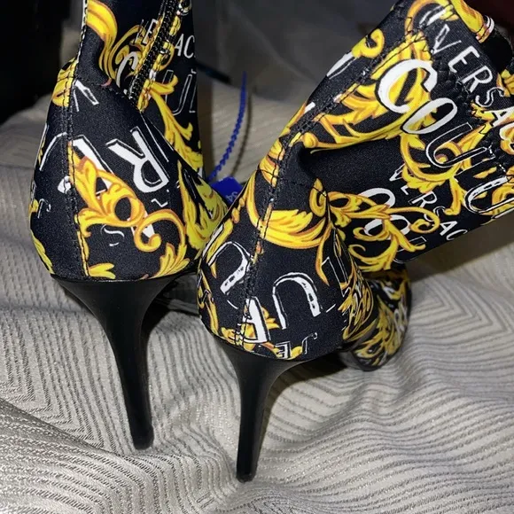 VERSACE JEANS COUTURE SCARLETT LOGO BOOTS, SIZE 35