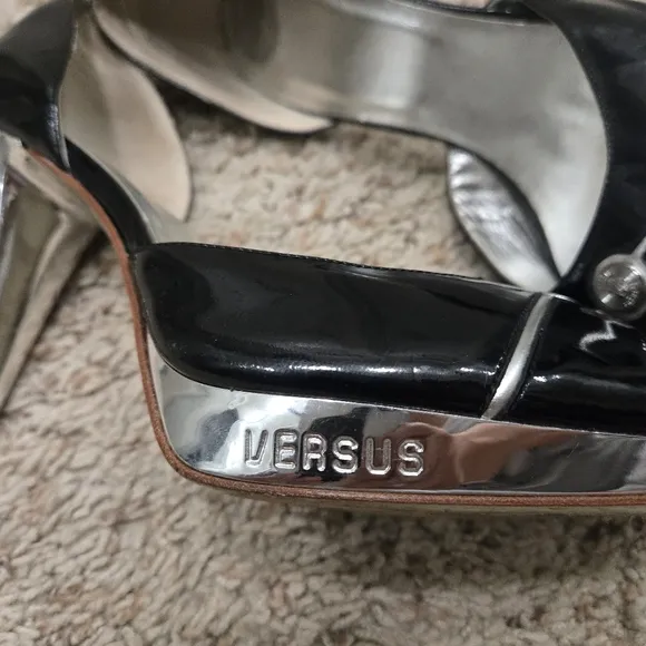 Versus versace black and Silver Peep-Toe Heels size 40