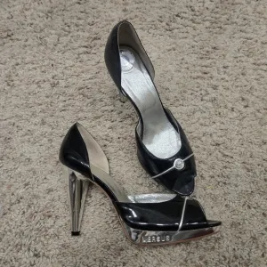 Versus versace black and Silver Peep-Toe Heels size 40