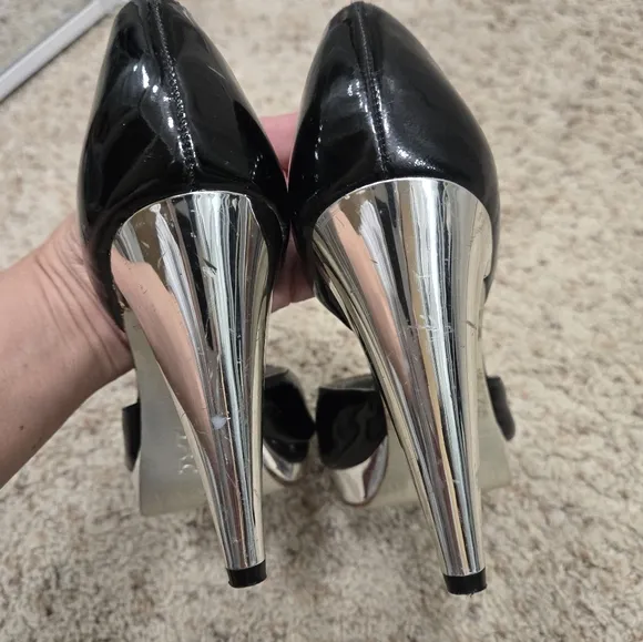 Versus versace black and Silver Peep-Toe Heels size 40