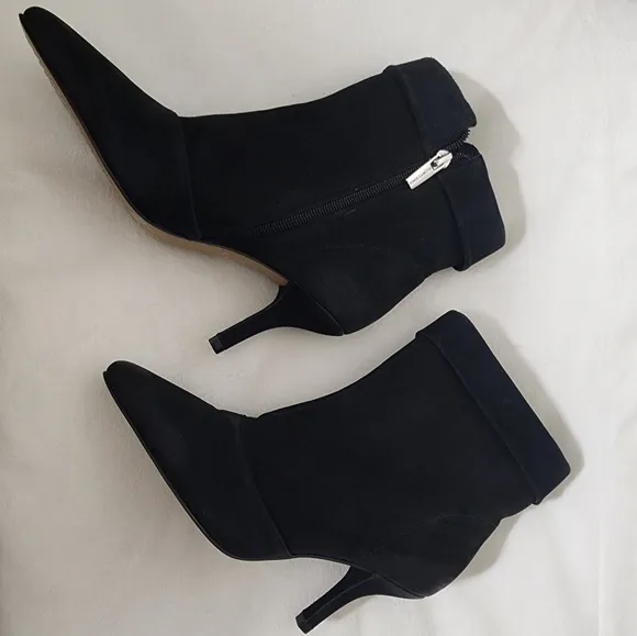 Vince Camuto Black Suede Leather Cuffed Stiletto Ankle Boots Booties Spring Chic