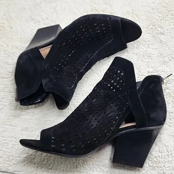 VINCE CAMUTO CRANITA PEEP TOE LASER CUT BLOCK HEEL LEATHER BOOTIES SIZE 9