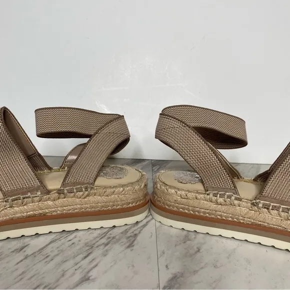 Vince Camuto Kolindia Platform Sandal 9M