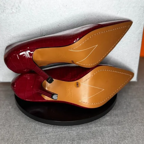 Vince Camuto Novalla Wine Crocodile Patent Leather Heel Size 6.5 M NEW WITH BOX