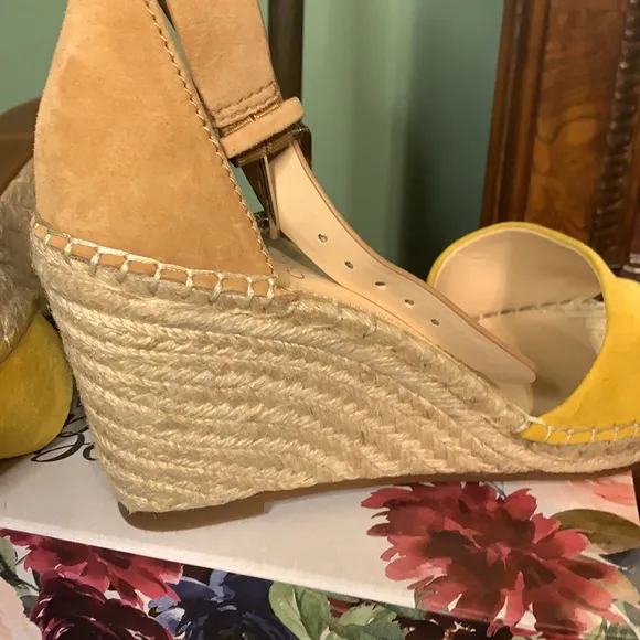 Vince Camuto Suede Platform Sandals, Size 9.5