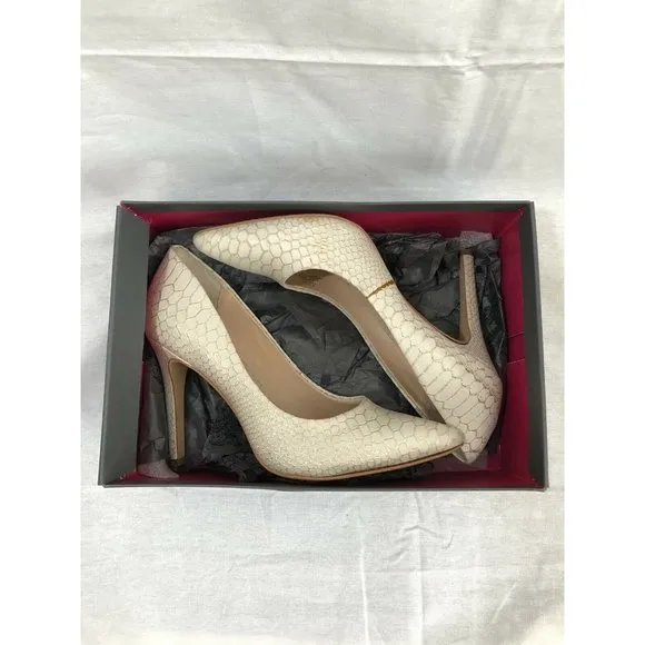 Vince Camuto Womens Shoes Beige Leather High Heels