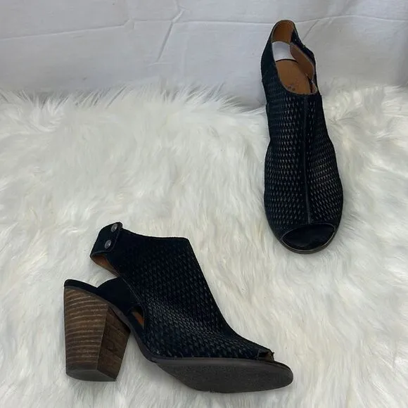 Vince Camuto Black Perforated Suede Peep Toe Slingback Heels Sz 9