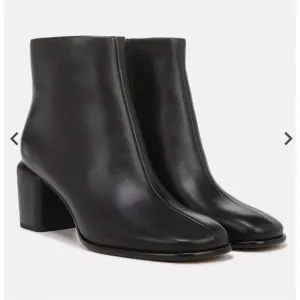VINCE NWOB Maggie Black Leather Block Heel Ankle Bootie