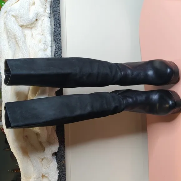 Vince Suede Nubuck Wedge Knee High Boots Made in Italy Black Size 9 US 40 EU