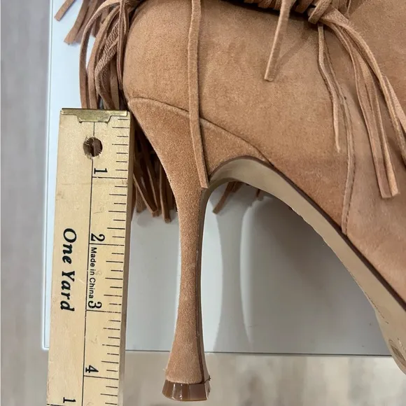 Vince Camuto Panaryaz Fringe gold Stud Embellished Leather Knee High Boots 8.5 M
