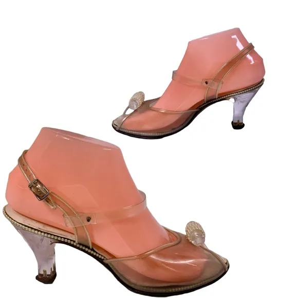 VINTAGE 1950'S SAKS FIFTH AVENUE FENTON LAST PLASTIC LUCITE BEADED HEELS (6)