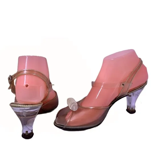 VINTAGE 1950'S SAKS FIFTH AVENUE FENTON LAST PLASTIC LUCITE BEADED HEELS (6)