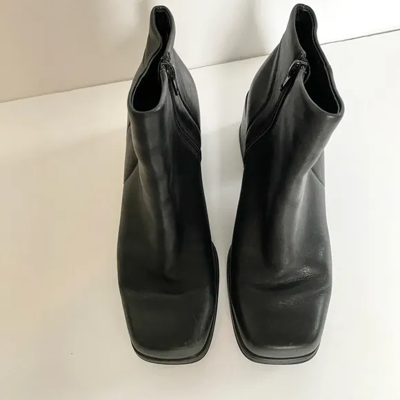 Vintage 90s Bass Leather Square Toe Chunky Boots