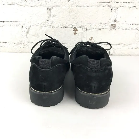 Vintage Hunters Run Chunky Tie Shoes