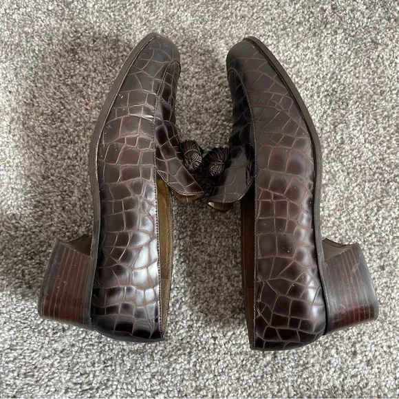 Vintage Stuart Weitzman Loafers Womens 8 M Brown Tassel Croc Embossed 90s Shoes
