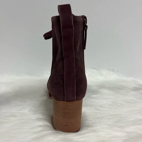Violet &amp; Red jarvis Maroon Suede Women's Heel Boots In burgundy Size 7.5 NWOB