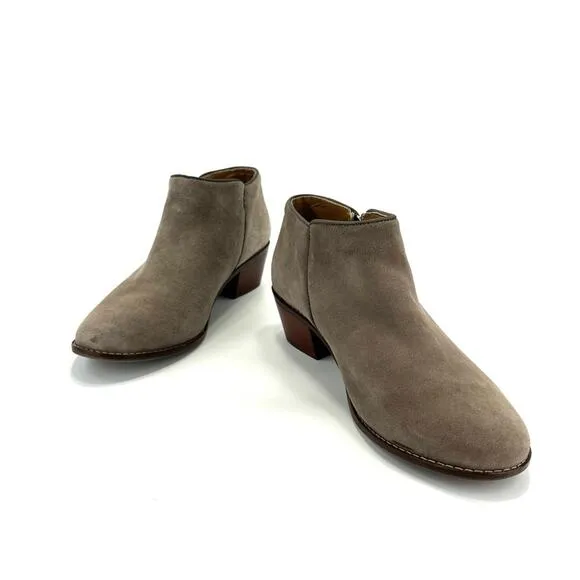 VIONIC &quot;JOY SERENA&quot; GREIGE KID SUEDE ROUNDED TOE STACKED BLOCK HEEL ANKLE BOOTS
