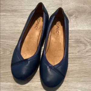 Vionic Caroll Navy Ballet Flats