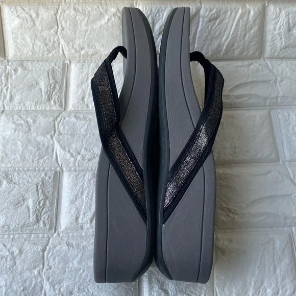 Vionic High Tide Platform Metallic Gray Black Thong Sandals 10 wide