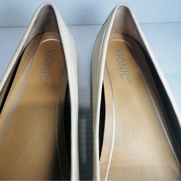 Vionic Savannah Cream Boa Metallic Leather Loafers Size 8 1/2