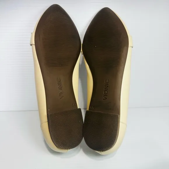 Vionic Savannah Cream Boa Metallic Leather Loafers Size 8 1/2