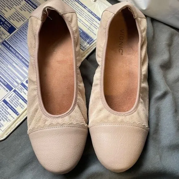 Vionic shoes Women's tan Prim Tina Cap Toe Ballet Flats size 11